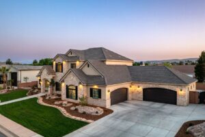 Luxury Home Exterior in Southern Utah | Dennis Miller Homes